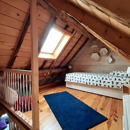 Holiday home Le Du Bois De L'hiver, Grange De Caractere Avec Vue Sur Le Puy-de-dome *