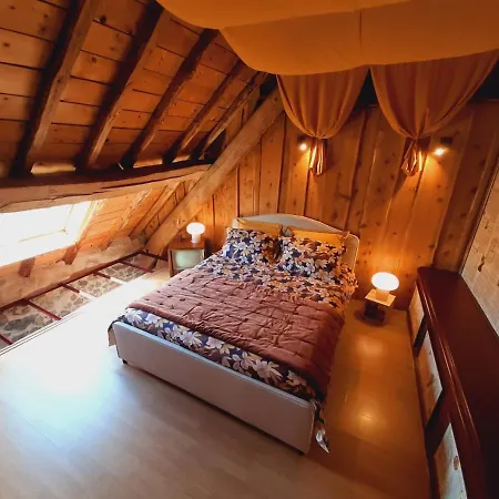 Le Du Bois De L'hiver, Grange De Caractere Avec Vue Sur Le Puy-de-dome Holiday home Ceyssat